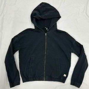 Vuori Laguna zip hoodie, azulejo, cinched waist, welt pockets. Size XS